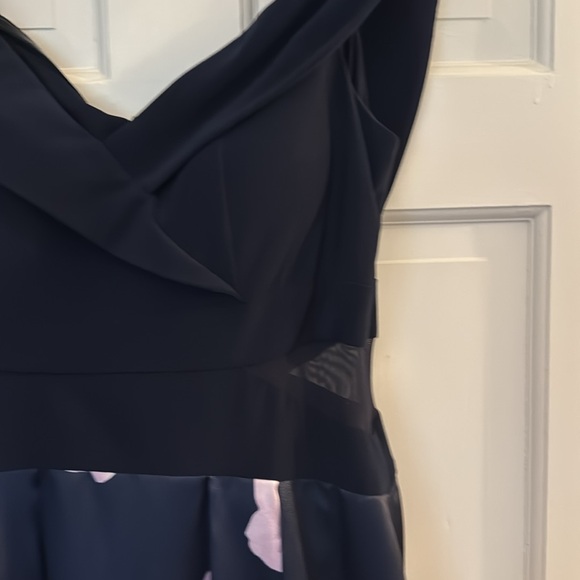 Xscape navy and pink floral ball gown size 12 - Picture 2 of 4